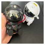 رقص نور لیزری مدل کهکشانی طرح فضانورد نشسته