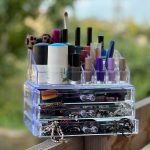 استند لوازم آرایشی مدل سه کشو