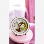 ساعت دیواری دایره‌ای دور طلایی طرح لبوبو - Image 5