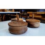 شکلات‌خوری چوبی ۱۷ سانتی طرح دیگ هانل | ساخته‌شده از چوب گردو قابل شست‌وشو - Image 3