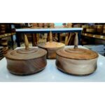 شکلات‌خوری چوبی ۱۷ سانتی طرح دیگ هانل | ساخته‌شده از چوب گردو قابل شست‌وشو - Image 4